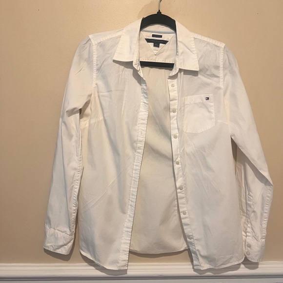 Tommy Hilfiger button down - Picture 3 of 3